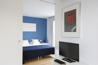 Around Mistral Pool Apartment
