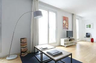 Around Mistral Pool Apartment *