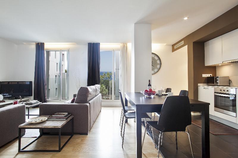 Around Mistral Pool Apartment *