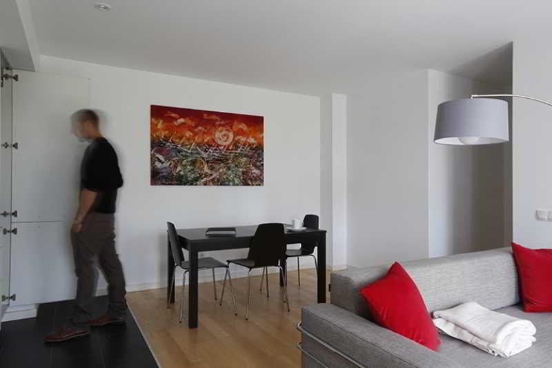 Around Mistral Pool Apartment *